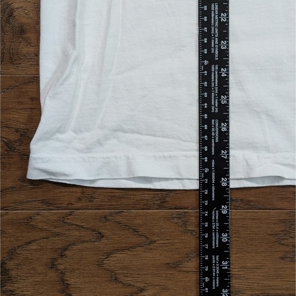 NEW Bad Bunny Official Merch World Tour 2022 Un Verano Sin Ti Men's Large 22x28 - Picture 5 of 7